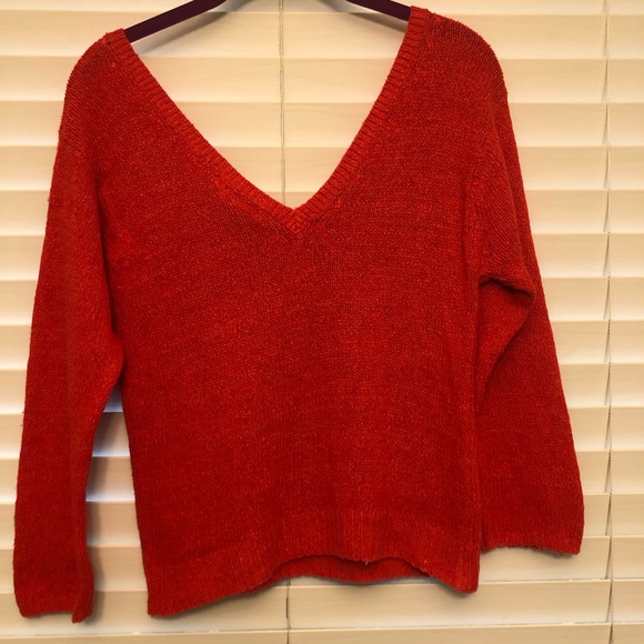 🎁VARIATIONS Red V Line Sweater🎁 - Picture 3 of 4